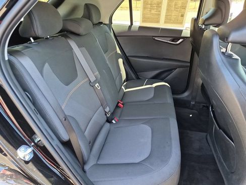 Used 2025 Kia Niro LX FWD image 30