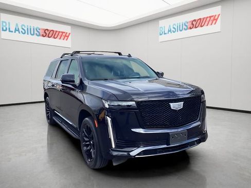 Used 2023 Cadillac Escalade ESV Sport Platinum w/ LPO, ONYX Package image 1