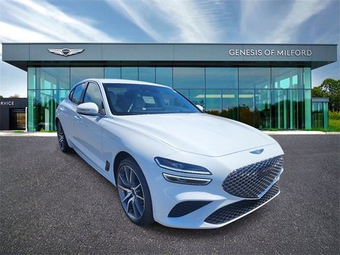 Used 2025 Genesis G70 2.5T image 2