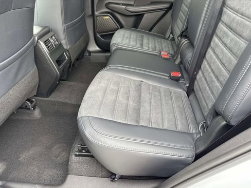 New 2026 Mitsubishi Outlander SE FWD image 14