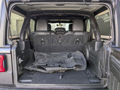 Used 2019 Jeep Wrangler Unlimited Rubicon image 27