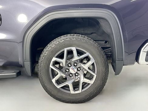 Used 2023 GMC Sierra 1500 SLT w/ SLT Premium Plus Package AWD/4WD image 31