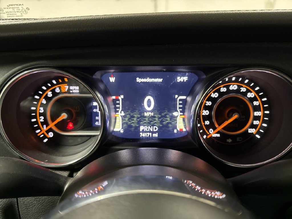 Used 2021 Jeep Gladiator Overland AWD/4WD image 12