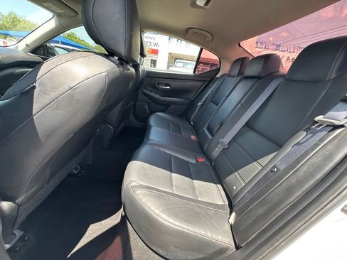 Used 2023 Nissan Sentra SR w/ SR Premium Package FWD image 19