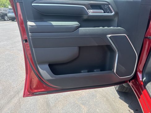 New 2026 GMC Sierra 2500 SLT AWD/4WD image 15
