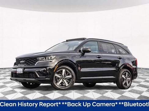Used 2023 Kia Sorento S w/ Panoramic Sunroof Package FWD image 2