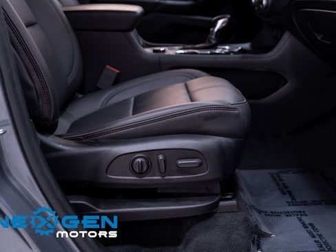 Used 2023 Chevrolet Traverse RS w/ LPO, Floor Liner Package image 55
