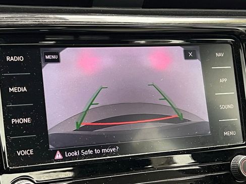 Used 2021 Volkswagen Passat 2.0T R-Line image 14