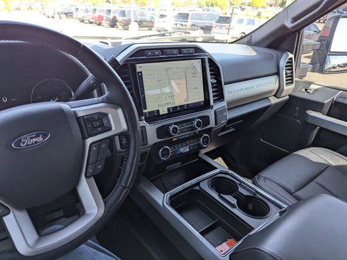 Used 2022 Ford F250 Lariat w/ Lariat Ultimate Package AWD/4WD image 21