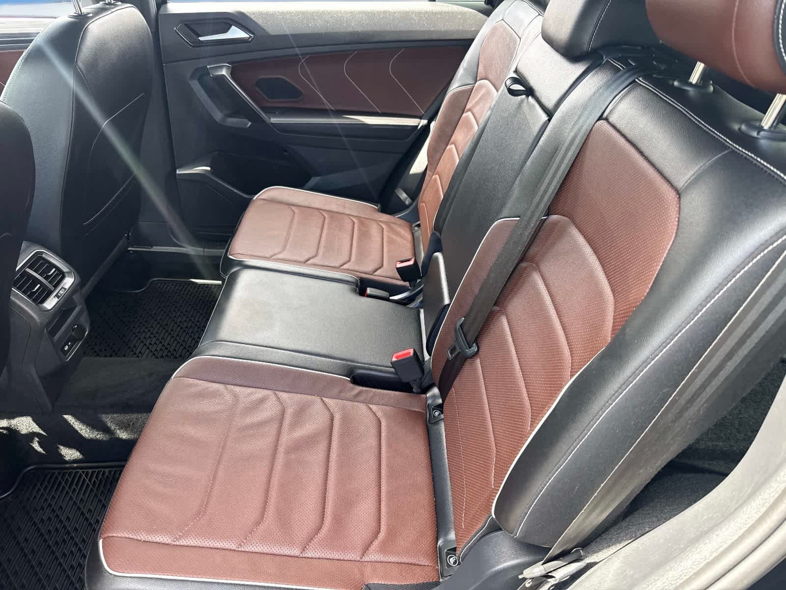 Used 2024 Volkswagen Tiguan SEL R-Line AWD/4WD image 17
