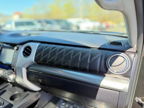 Used 2017 Toyota Tundra Platinum AWD/4WD image 29