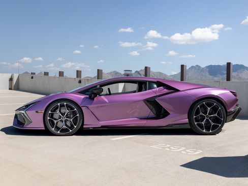 Used 2026 Lamborghini Revuelto AWD/4WD image 6