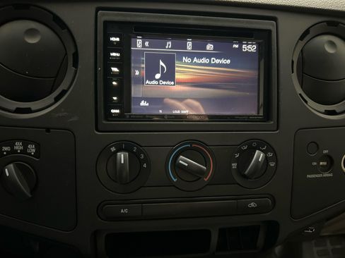 Used 2009 Ford F250 XL image 19