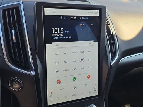 Used 2024 Ford Edge Titanium image 22