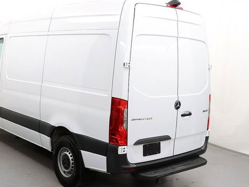 Used 2022 Mercedes-Benz Sprinter 144 Cargo image 7