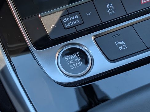 Used 2025 Audi Q7 3.0T Premium Plus image 35