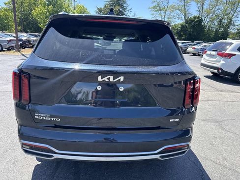 Used 2023 Kia Sorento EX AWD/4WD image 4