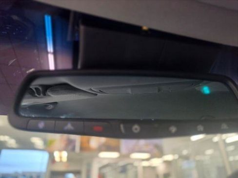 Used 2016 Hyundai Genesis 3.8 RWD image 18