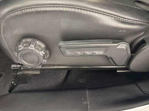 Used 2023 Jeep Wrangler Unlimited Sport image 27