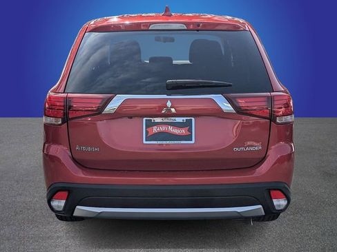 Used 2017 Mitsubishi Outlander ES FWD image 4