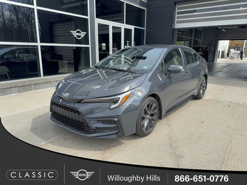 Used 2024 Toyota Corolla SE image 1