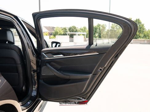 Used 2018 BMW 540i xDrive image 48