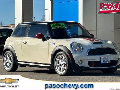 Used 2011 MINI Cooper S image 1