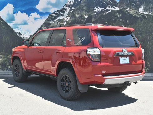 Certified 2022 Toyota 4Runner TRD Off-Road Premium w/ Moonroof Package AWD/4WD image 9