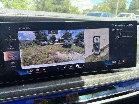 Certified 2023 BMW 740i RWD image 28