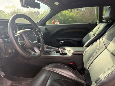 Used 2015 Dodge Challenger SXT Plus w/ Sound Group II image 9