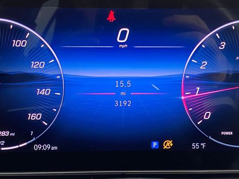 Used 2025 Mercedes-Benz C 300 4MATIC Sedan image 20