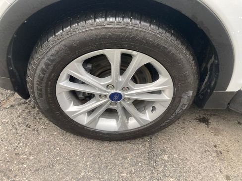 Used 2018 Ford Escape SE image 31