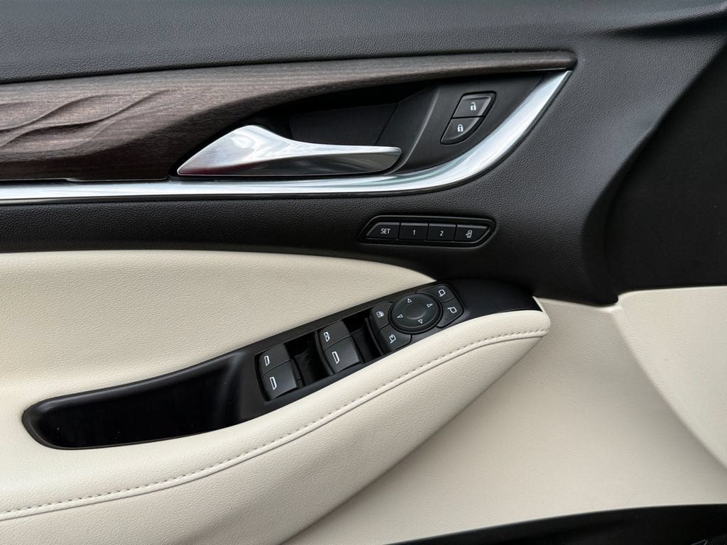 Used 2024 Buick Enclave Avenir w/ LPO, Floor Liner Package FWD image 11