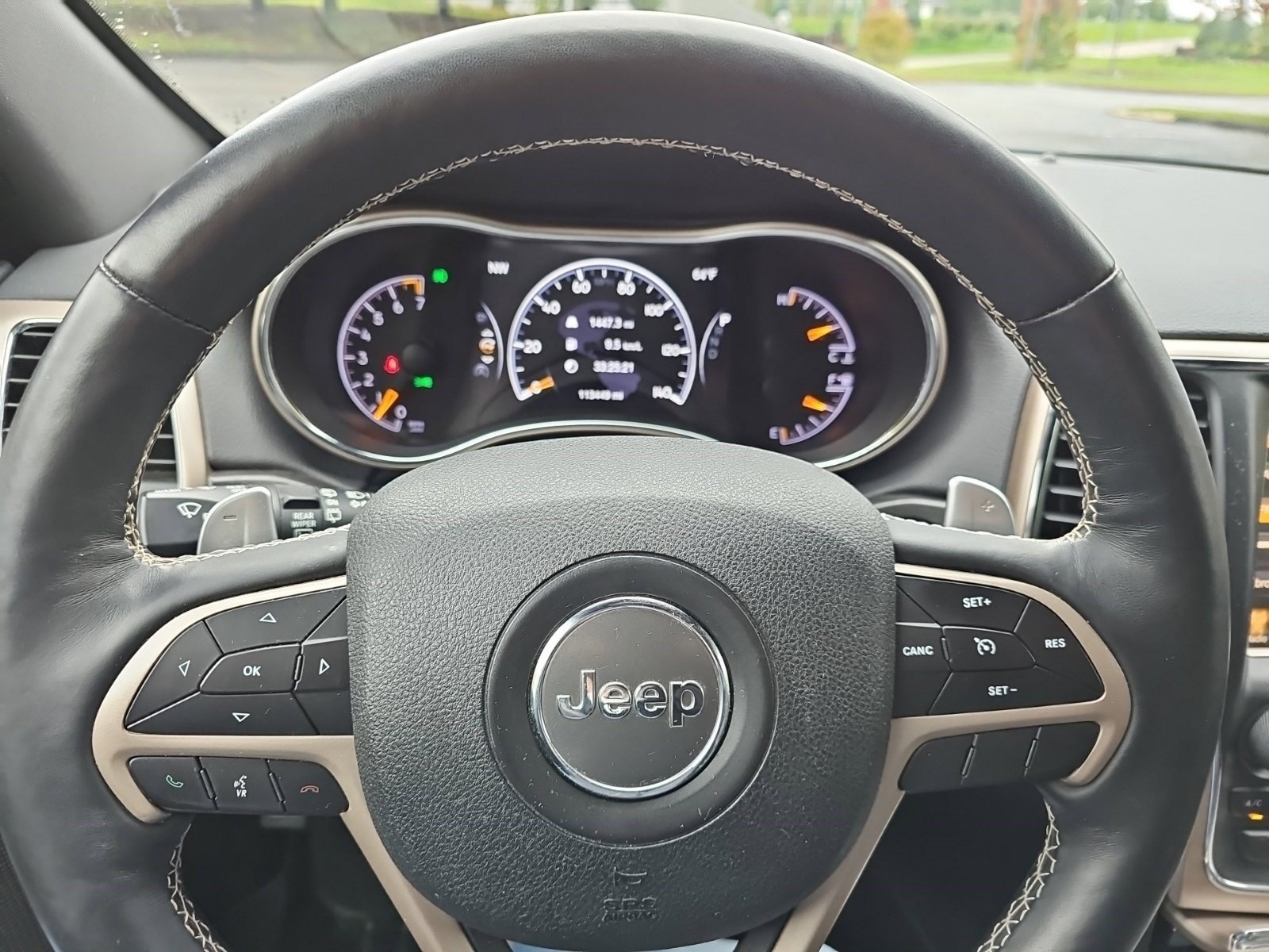 Used 2017 Jeep Grand Cherokee Limited w/ Trailer Tow Group IV AWD/4WD image 22