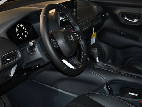 New 2026 Honda HR-V EX-L image 13