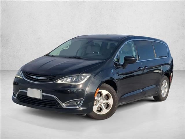 Used 2018 Chrysler Pacifica Touring Plus FWD image 1