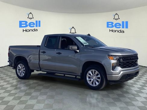 Used 2025 Chevrolet Silverado 1500 Custom image 6