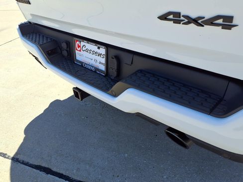 Used 2025 RAM 1500 Big Horn AWD/4WD image 39