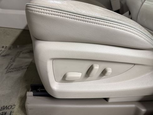 Used 2018 GMC Yukon XL Denali w/ Denali Ultimate Package image 8