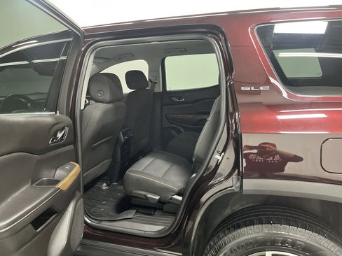 Used 2021 GMC Acadia SLE w/ LPO, Floor Liner Package image 13