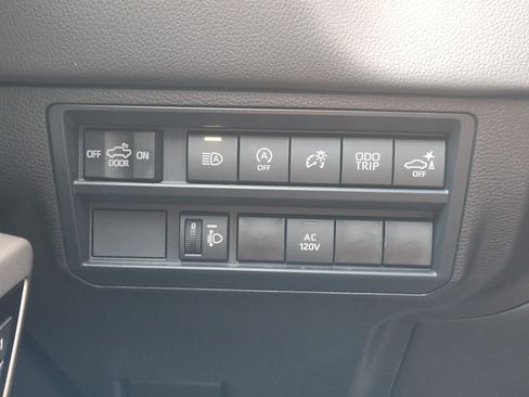 Used 2025 Toyota Tundra Limited w/ Power Package RWD image 22