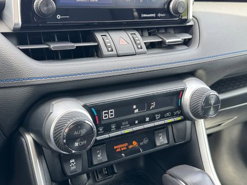 Used 2019 Toyota RAV4 XSE AWD/4WD image 21