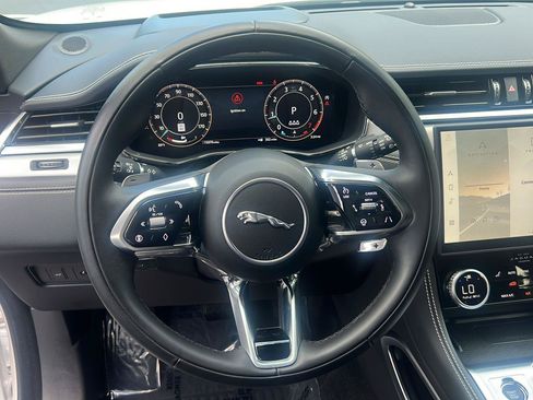 Used 2026 Jaguar F-PACE R-Dynamic S AWD/4WD image 11