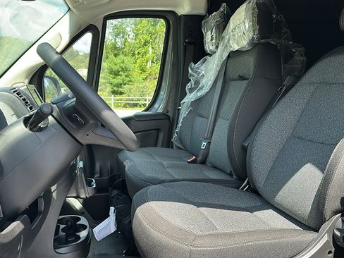 New 2025 RAM ProMaster 2500 image 7