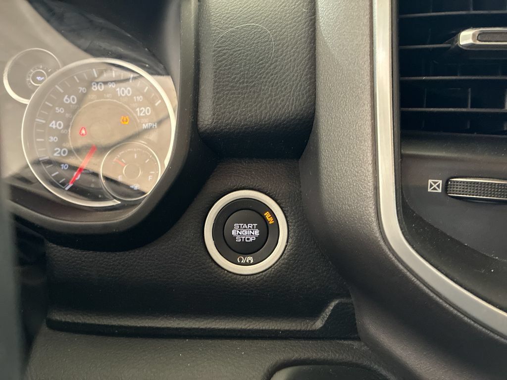 Used 2023 RAM 1500 Big Horn AWD/4WD image 23