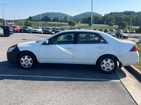 Used 2007 Honda Accord LX image 2
