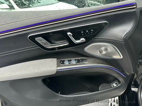 Used 2023 Mercedes-Benz EQS 580 4MATIC SUV image 13