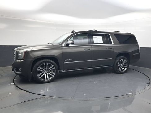 Used 2019 GMC Yukon XL Denali w/ Denali Ultimate Package RWD image 13