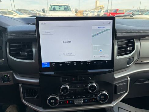 Used 2024 Ford Expedition Max XLT image 13