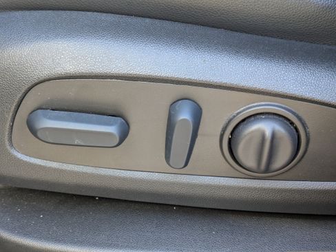 Certified 2023 GMC Terrain SLT w/ Infotainment Package II image 22